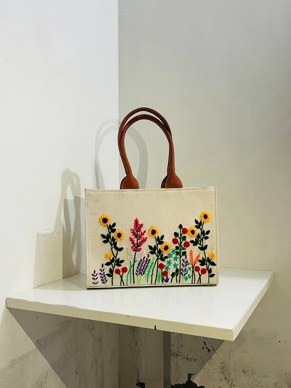 Hand Embroidery Garden Tote bag