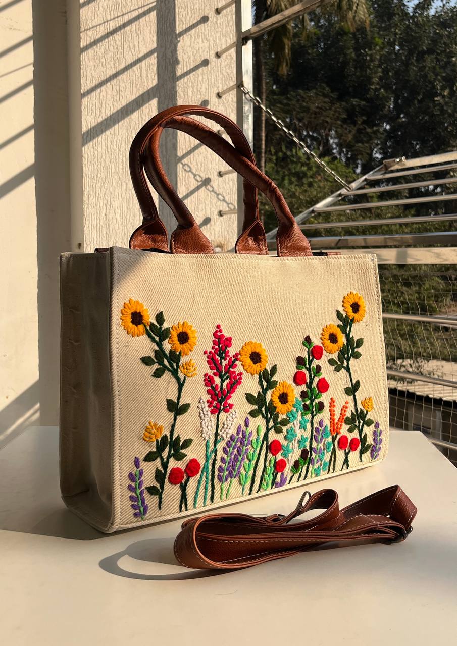 Hand Embroidery Garden Cream Tote bag